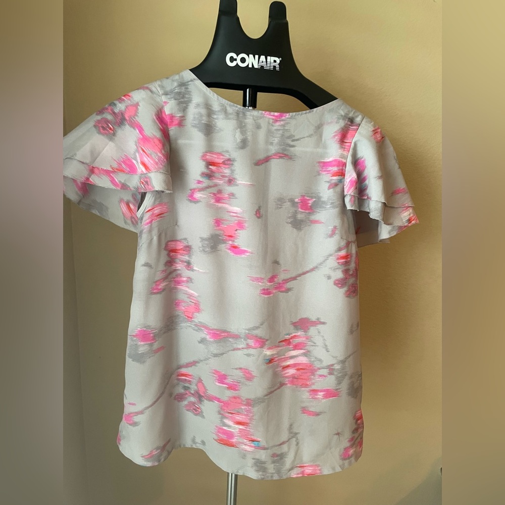 Banana Republic flutter sleeve top .